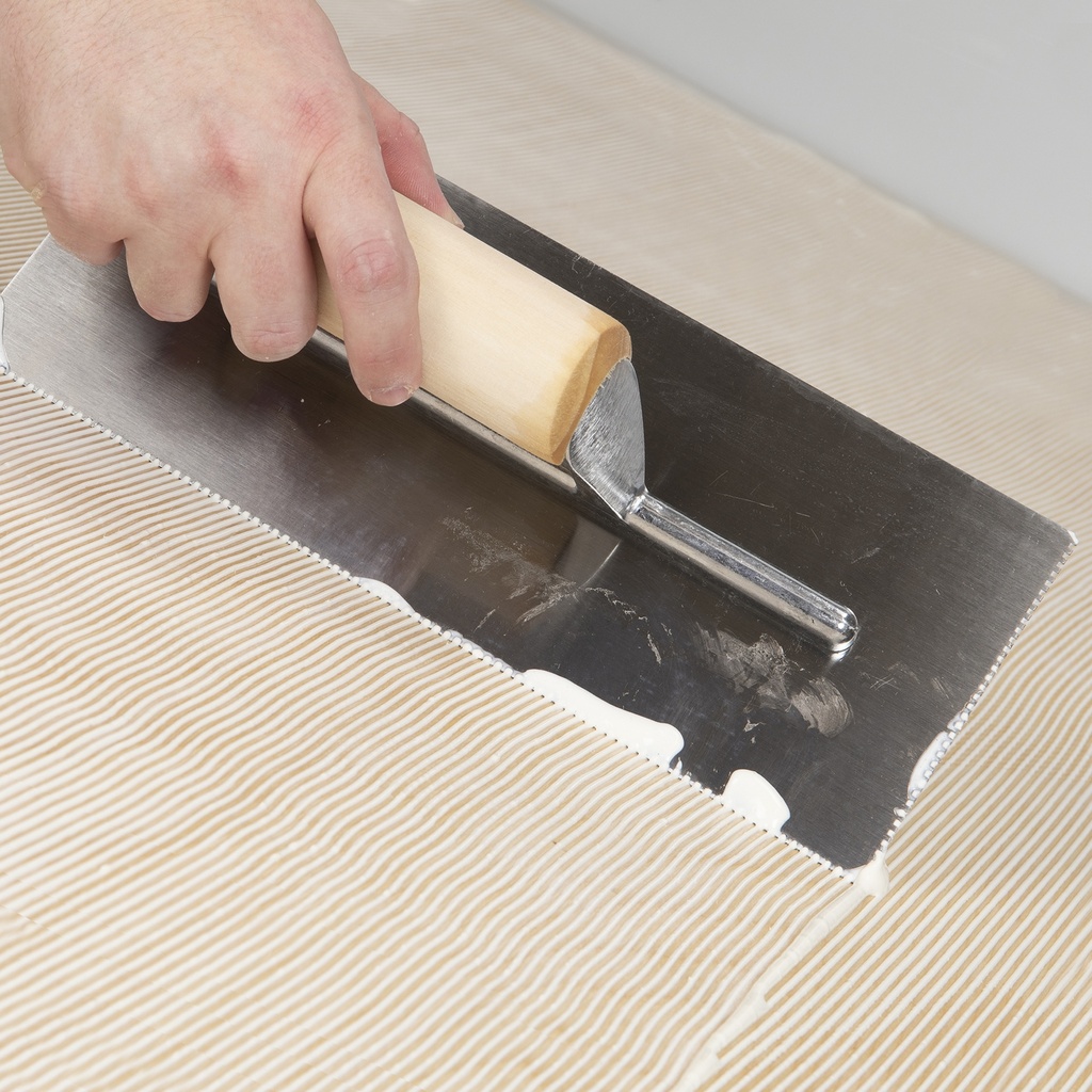 Wood Handle Trowel U-Notch 1/16" x 1/32" x 1/32