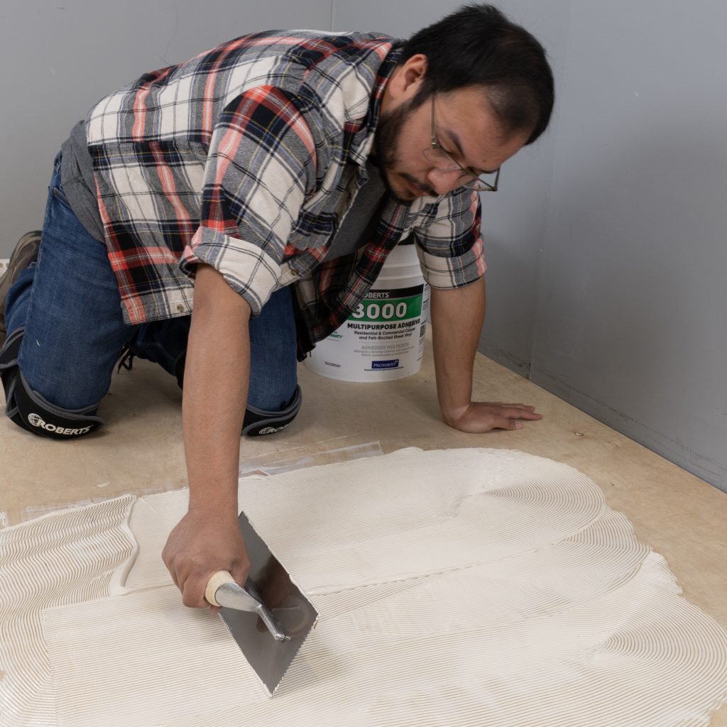 Wood Handle Trowel SQ-Notch  1/16" x 1/16" x 1/16"