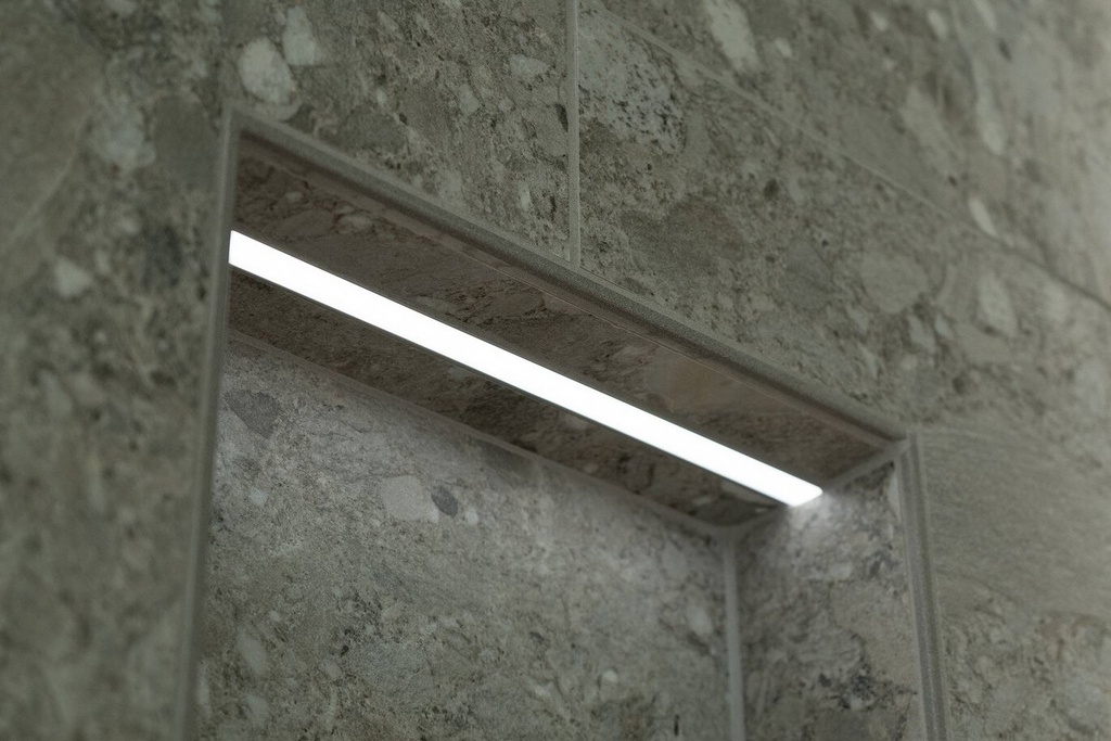 Niche with LIPROTEC LED lighting – horizontal installation