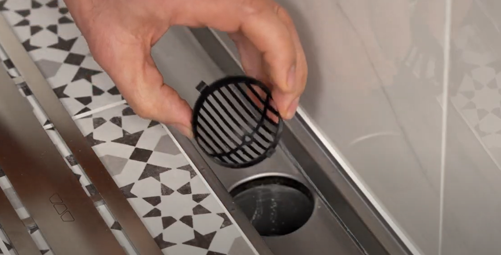 KERDI-LINE STRAINER