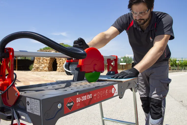 DU-200-EVO rail saw (1.1hp) 26" - 8" blade incl.