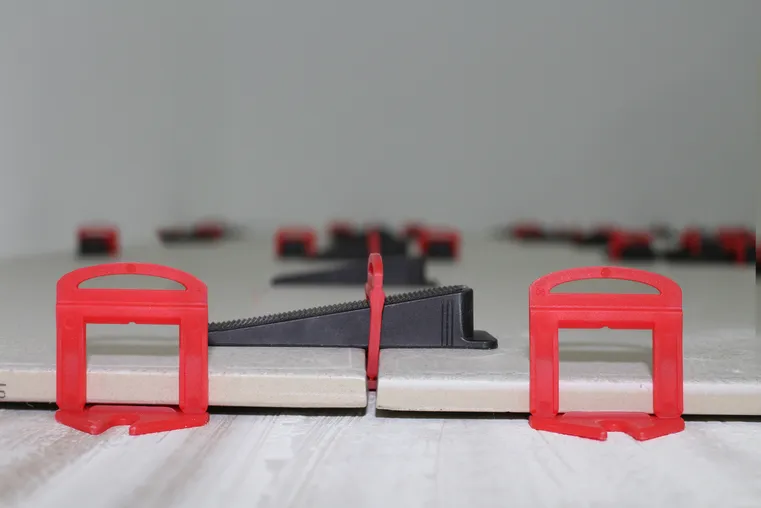 DELTA Clips 1/32"